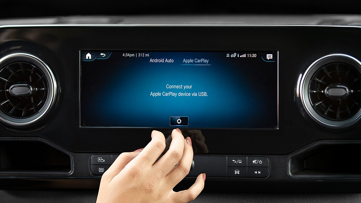Airstream Apple Carplay Android Auto Mercedes PRO